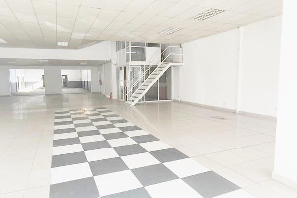 Price included vat.  

You will be surprised what space this building provides.  

This versatile property is located in the hart ...