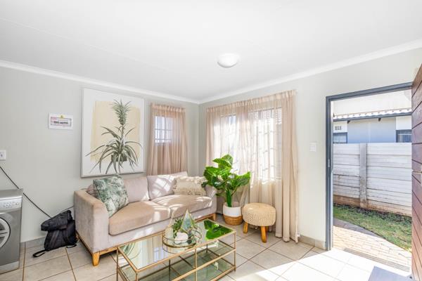 With this lovely two-bedroom, one-bathroom home for sale in the vibrant Sky City neighborhood, you have found your dream home. This ...