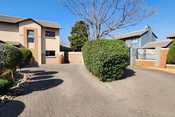 Raslouw Gardens estate! Living your best

Super neat beautiful family home in a popular estate offers the following:

As you step ...