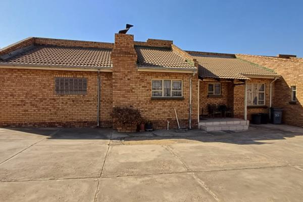 This spacious four-bedroom face brick home, located in a desirable suburb of Bronkhorstspruit, offers comfort and security. 

The ...