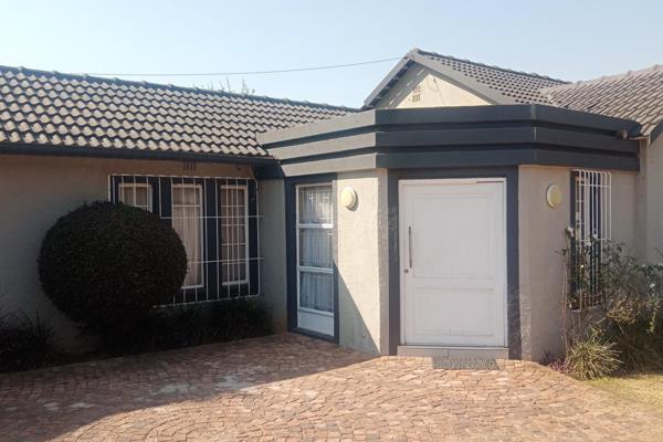 Here is a roomy yet compact 4 bedroomed home that will allow you and a family to still enjoy each other&#39;s company. It comes with 3 ...