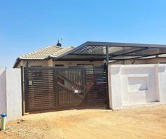 House for sale in Soshanguve YY