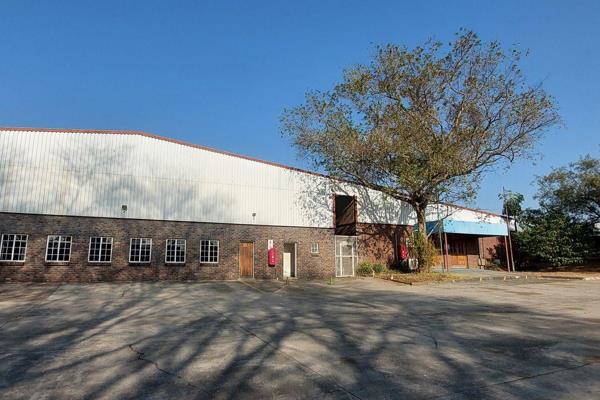 Double volume warehouse for sale in Nelspruit. Well Located in Vintonia on spacious stand of 12 026sqm.

R17 500 000.00

3204sqm ...