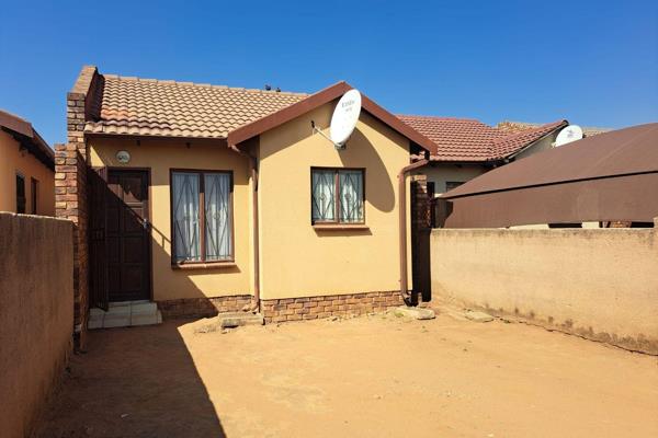 Welcome to this charming 2-bedroom home, perfectly designed for comfort and convenience. Nestled in the heart of Soshanguve Block VV ...