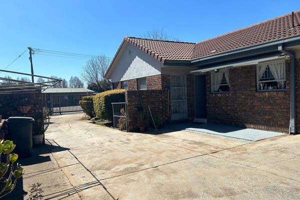 A 3 Bedroom housed based at Baster Park in Bronkhorstspruit.
This comfortable house in a peaceful neighborhood, surrounded by easily ...