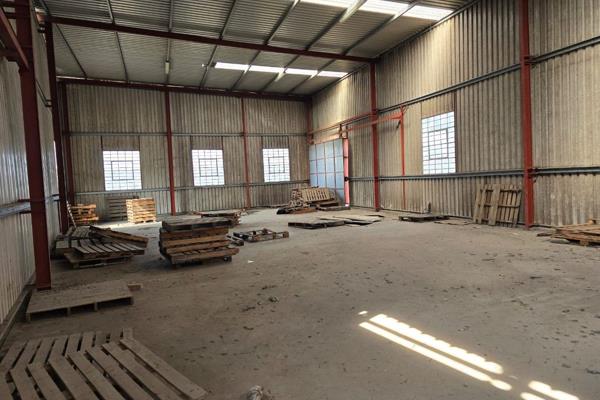 Discover an exceptional 500m&#178; warehouse space available for lease in Verulam, designed to meet the needs of various industrial ...