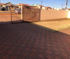 House for sale in Vosloorus Ext 10