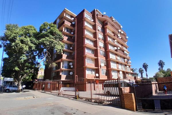 This 5th floor apartment consists of the following:

Kitchen, 4 bedrooms, 1 bathroom ...