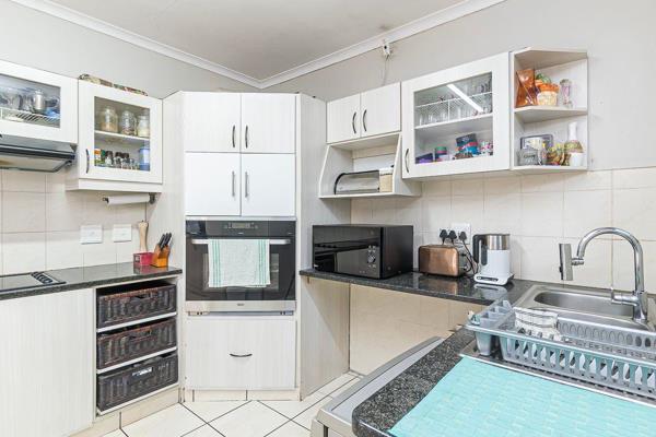 If its space you want, then space it has. This pet friendly duplex allows you to live ...