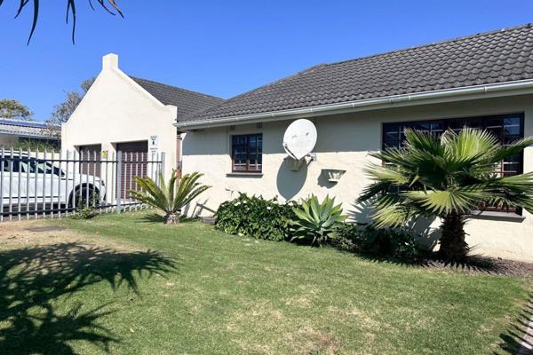 Located on Port Alfred&#39;s West Bank, within walking distance of the Kowie River and ...