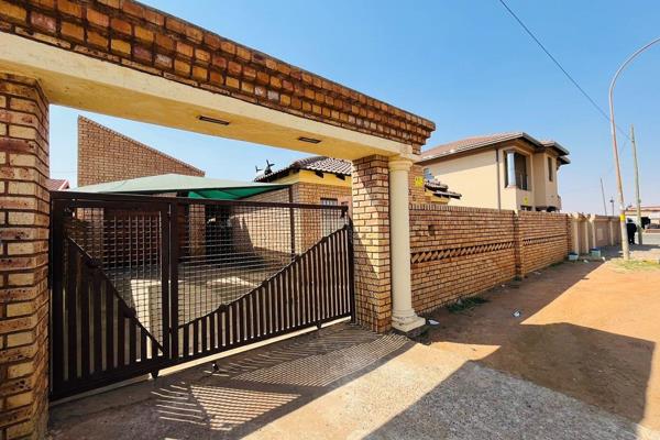 Welcome to this beautiful 3-bedroom house located in the highly sought-after  Township of Thokoza ext 1.

 This gorgeous property ...