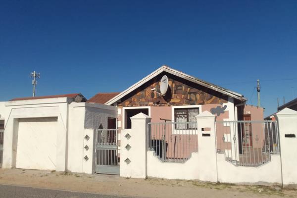 Sizwe Mlungwana Properties is happy to introduce this lovely house in Litha Park Khayelitsha.
3 bedroom ,2 bathrooms ,kitchen and ...