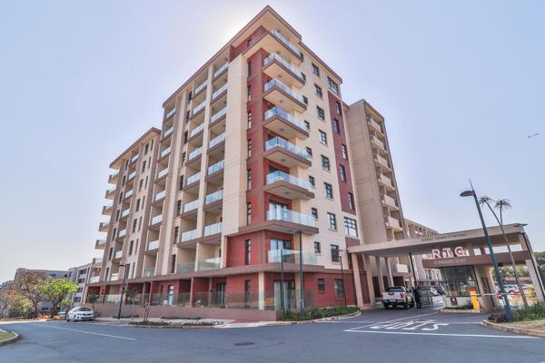 At the sought-after Ridge Town Central in Umhlanga Ridge parkside, this development exudes estate-living presence.

This one-bedroom ...