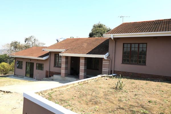 This newly renovated house awaits you. The Main house can be rented at R9 000 and the cottage at R6 000 , these properties can be ...