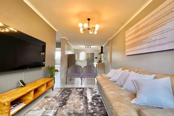 2 bedroom apartment for in Zwartkop 
Benefits: 2 bedrooms 
1 bathroom 
Living room ...