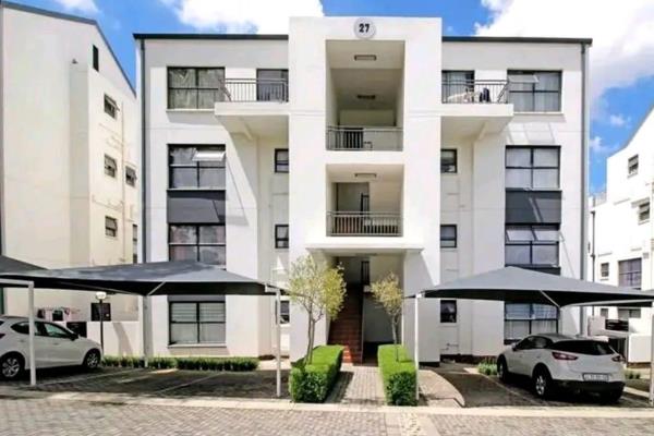 Modern and spacious three bedroom first floor unit | two pristine bathrooms | communal ...