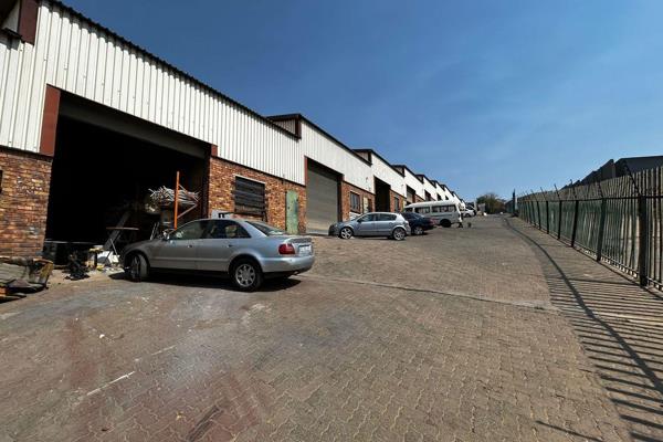 Industrial warehouse/factory unit located near the M1 highway London Road off-ramp allowing for great accessibility. Large warehouse ...