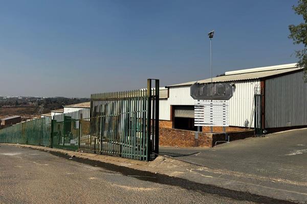 Industrial warehouse/factory unit located near the M1 highway London Road off-ramp allowing for great accessibility. Large warehouse ...