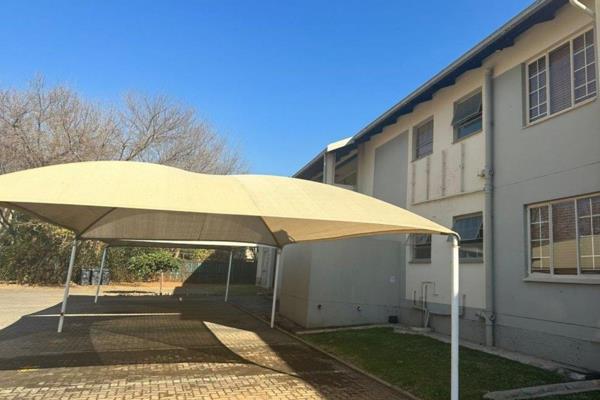 Upper floor unit in Centurion - Die Hoewes Area. No Load shedding

2x Bedrooms and 1x Bathroom

1x Carport and 1x Open Parking.

Close ...