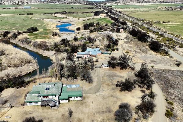 This 47 hector plot is located next to the N1, with ample space for farming and ...