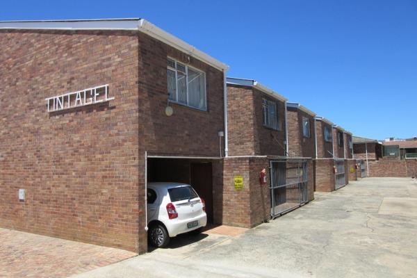 IDEAL FOR POST-GRADS AND SENIOR STUDENTS 
Townhouse close to Rhodes University with a ...