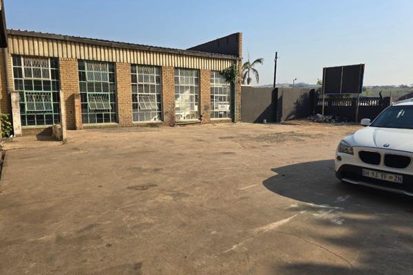 Unlock the potential of this strategically located industrial property in Tongaat. Spanning 304m&#178;, this versatile space is ideal ...