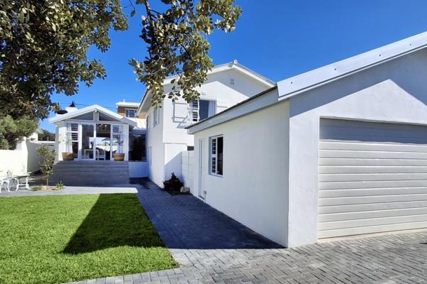 Exclusive mandate. Discover your dream home in the serene and scenic coastal town of Gordon&#39;s Bay. This modern, recently renovated ...