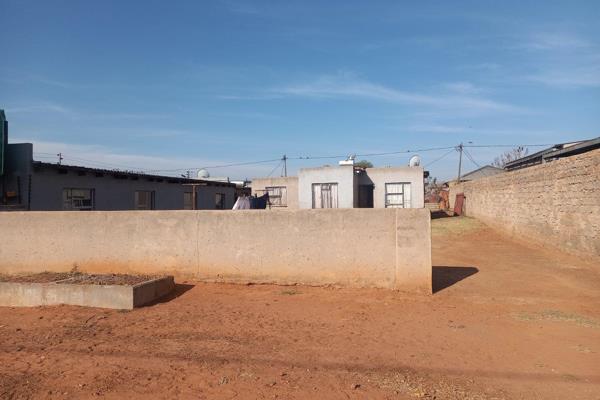 This RDP house was extended without proper planning and has 5 rooms and 2 toilets. It is ideal for a business minded person who can ...