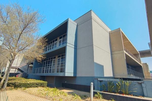 Property Overview:

Total Monthly Price: R52 650,60  
Location: Highveld, Centurion  
Office Size: 265,70 m2  


Property Features:
- ...