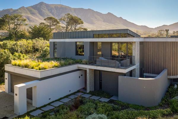 House 4 - Priced from R18 000 000 (Including VAT - no transfer duty)

** Competed and ready to move in **


Steenberg Green, a boutique ...