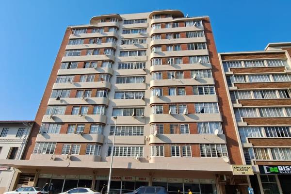 Stunning 3-Bedroom Penthouse in Kingsway House, South Beach, Durban

Discover this ...