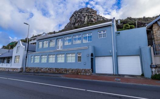 3 Bedroom House for sale in Kalk Bay