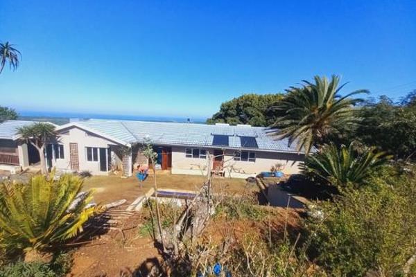 This exceptional plot measuring 2.1892 ha will not be on the market for long.  

The house boasts 3 bedrooms which all have their own ...