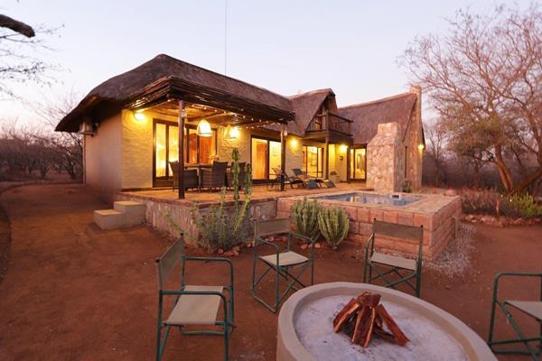 A beautifully remodeled, fully furnished bushveld retreat located within the prestigious Hoedspruit Wildlife Estate in South Africa. ...