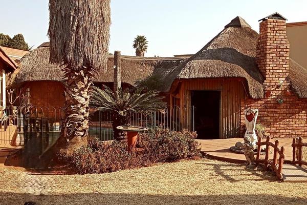 The house features 3 bedrooms and two bathrooms. The attached thatch roofed lapa is a joy to behold. It features a tiled floor and a ...