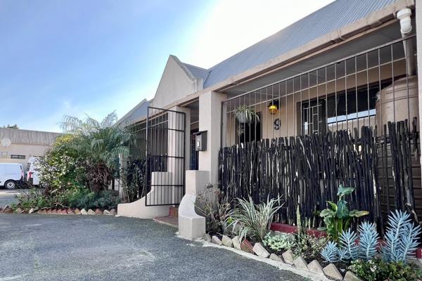 Discover this delightful cottage-style home walking distance from Parow West Primary School. Located within a small gated complex this ...