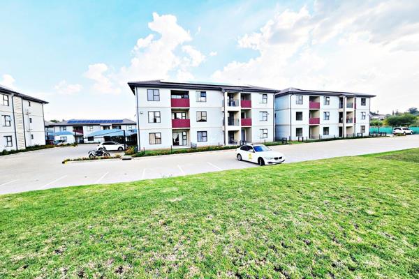 A unique 1st floor apartment
Walking through the front door into the open plan kitchen extending into the very spacious large living ...