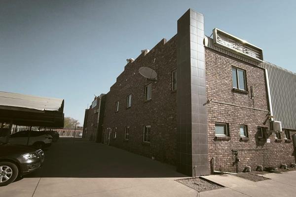 Waltloo | 1,991 square meter warehouse on a 4300 square meter stand to let | 303 battert ...