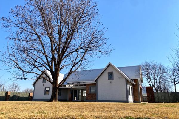 Experience the perfect blend of rustic charm and modern comfort in this 3-bedroom, 3-bathroom home. Each bedroom features an en-suite ...