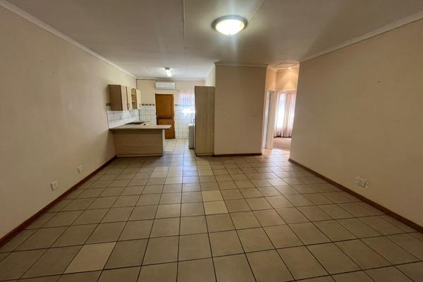 Conveniently located close to shopping centers and also close to Gariep and Lenmed Hospitals.

This unit flat features an open plan ...