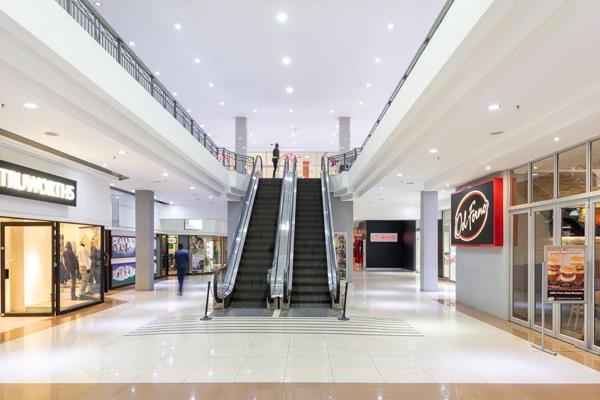 The shopping centre enjoys excellent exposure onto Ontdekkers Road, which is a major thoroughfare, and it is also located approximately ...