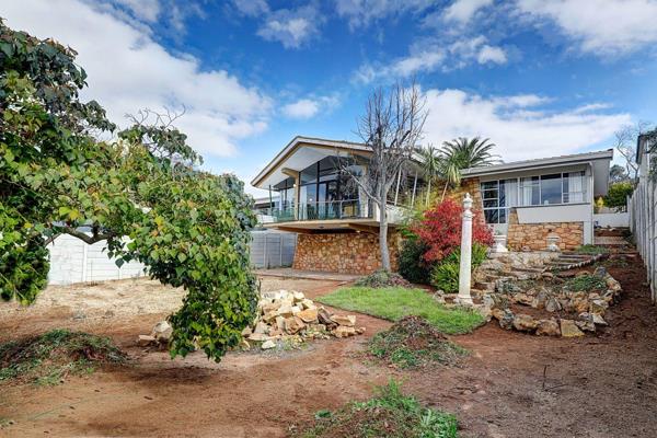 Serious Seller!

Step into the mid-century design world and discover the legacy of “APS” Conradie — a family home with lots of ...