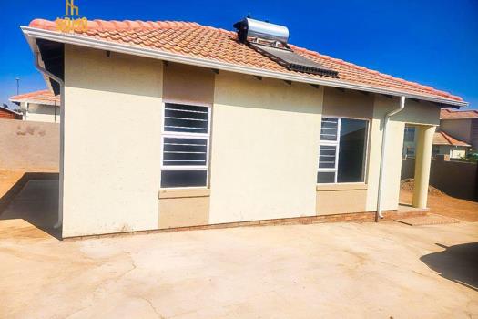 2 Bedroom House for sale in Southern Gateway