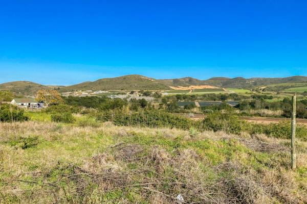 This picturesque 8.36-hectare smallholding in the tranquil Brandwag area of Mossel Bay offers a rare opportunity to create your dream ...