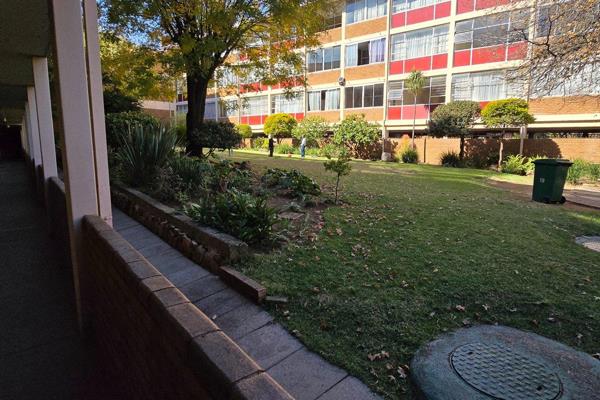 On Auction. Bright, newly renovated unit in a quiet block in Terrace road. Walking ...