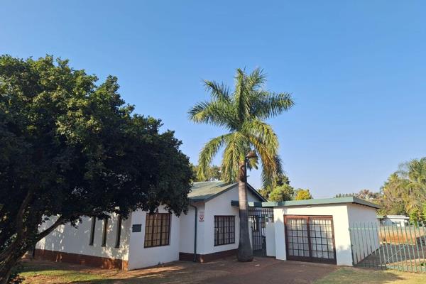 Discover Your Perfect Family Home in The Orchards, North of Pretoria!
Nestled in the serene neighborhood of The Orchards, this spacious ...