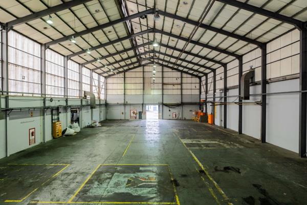 Warehouse Space To-Let in prime and secure business park in Paarl. The unit is divided ...