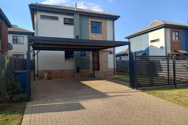 We very proud to present this property in capital view.
Yes this 3 bedroom house.
2 ...