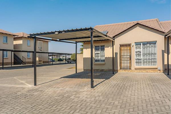 3 Bedroom Townhouse for Sale in Tinderwood Village, Albertsdal, Alberton


Urgent Sale - Priced to Go!


We present a fantastic ...