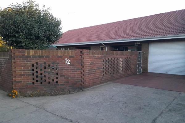 Exquisite three bedroom home | 182m2 with own garden | pet friendly | single garage plus ...